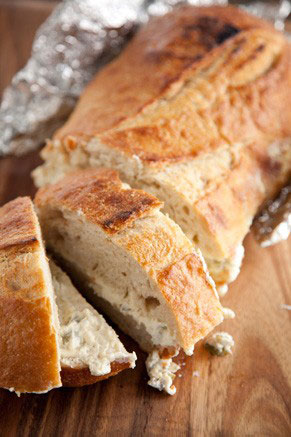 grill_cheesy_olive_bread_1