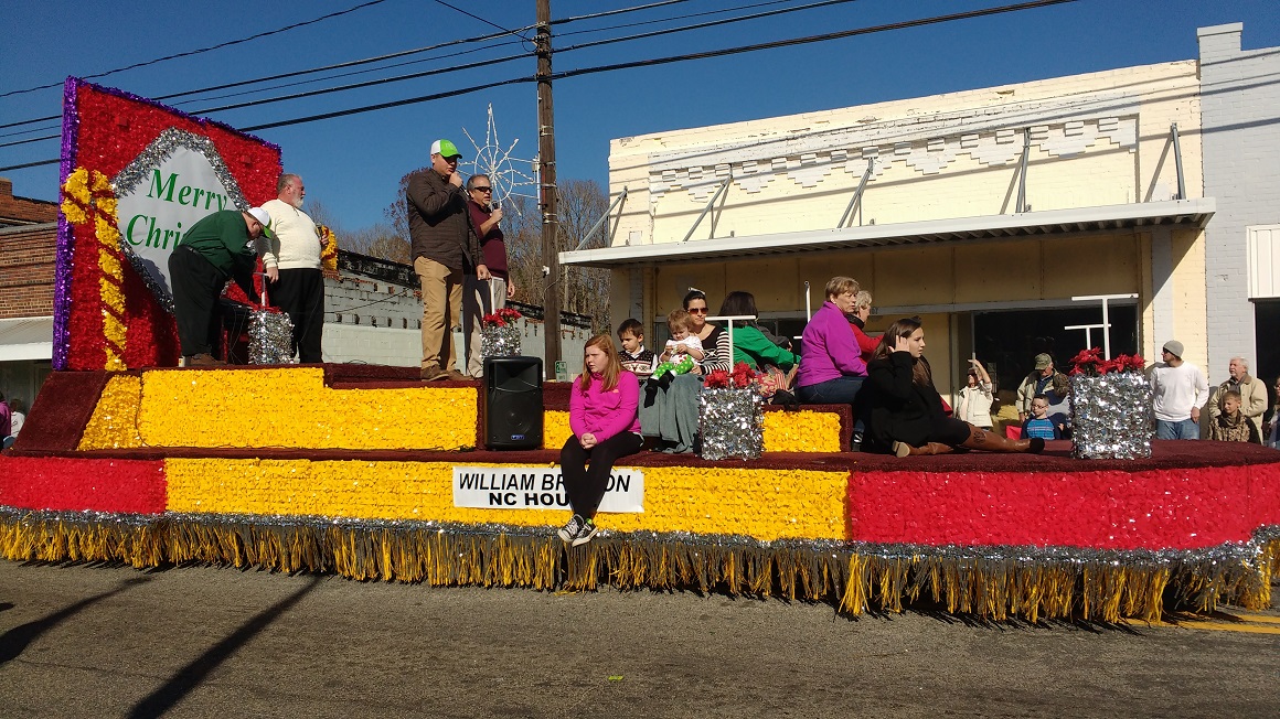 Bladenboro Christmas parade held under cool sunny skies